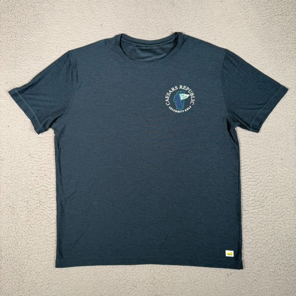 Vuori Shirt Mens Large Blue Strato Tech Tee Athletic Performance Stretch Logo